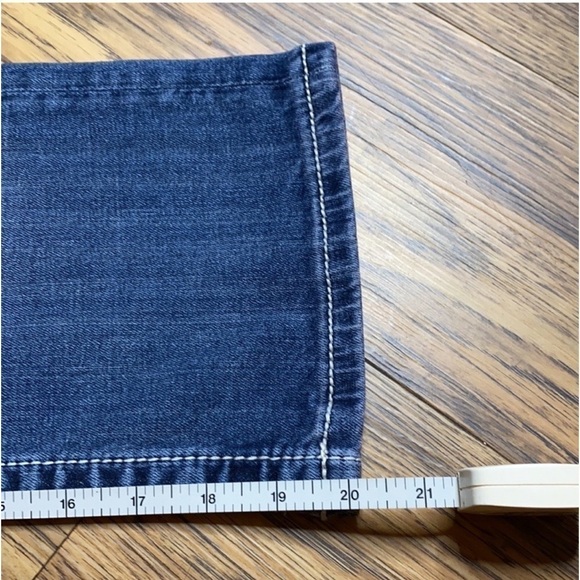 Miss Me Capris - Picture 8 of 9